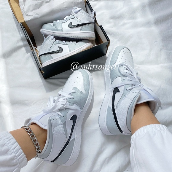 Nike custom air jordan 1 mid sneakers - Picture 2 of 2